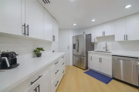 801 Brickell Bay Drive Miami FL 33131