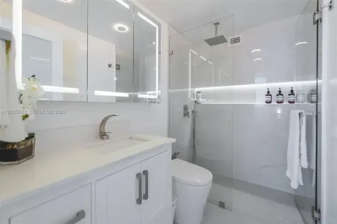 801 Brickell Bay Drive Miami FL 33131