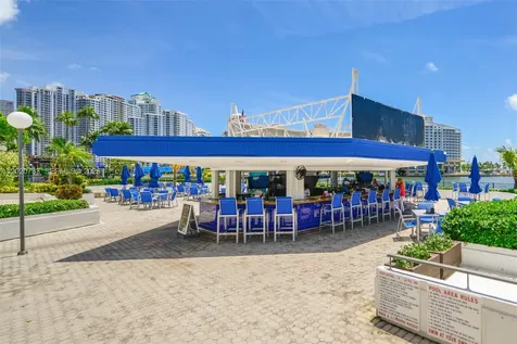 801 Brickell Bay Drive Miami FL 33131