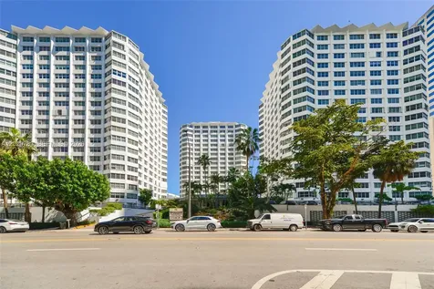 801 Brickell Bay Drive Miami FL 33131