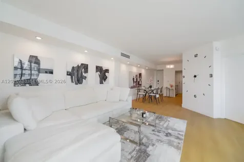801 Brickell Bay Drive Miami FL 33131