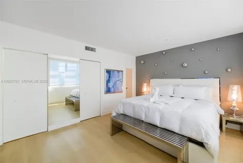 801 Brickell Bay Drive Miami FL 33131