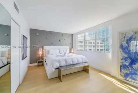 801 Brickell Bay Drive Miami FL 33131