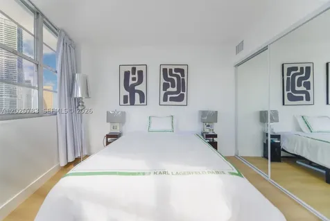 801 Brickell Bay Drive Miami FL 33131