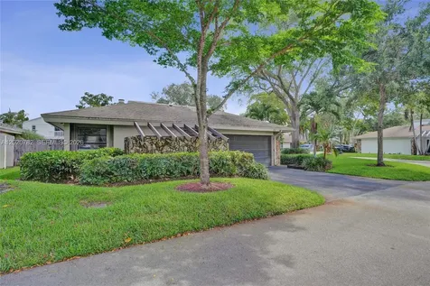 30 Cedar Road Hollywood FL 33021