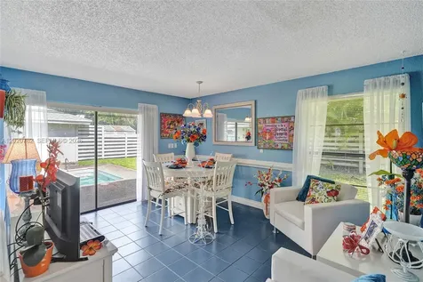 30 Cedar Road Hollywood FL 33021