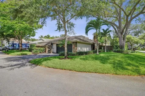 30 Cedar Road Hollywood FL 33021