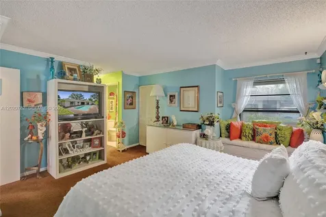 30 Cedar Road Hollywood FL 33021