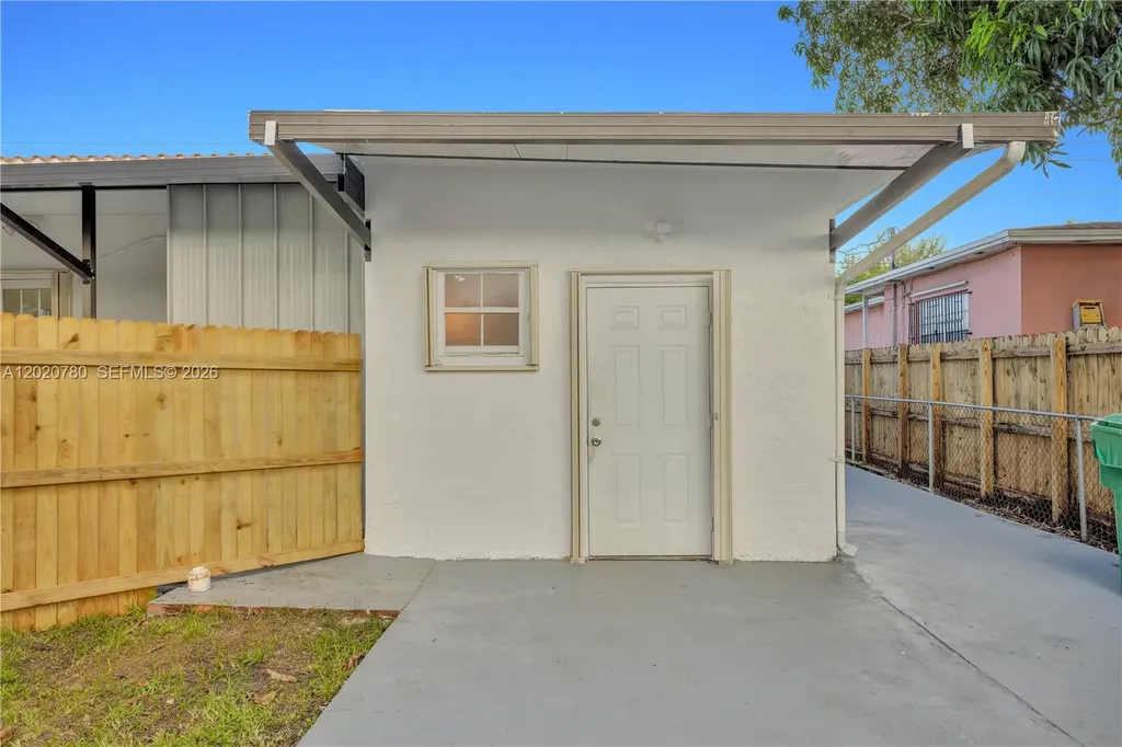 536 NW 25th Avenue Miami FL 33125