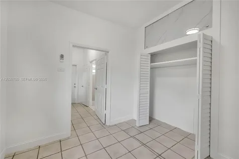 536 NW 25th Avenue Miami FL 33125