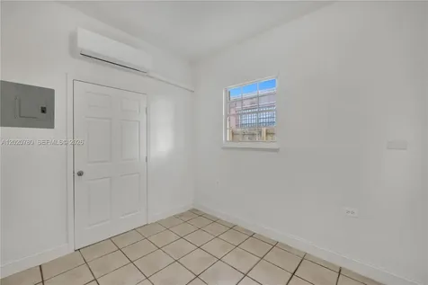 536 NW 25th Avenue Miami FL 33125
