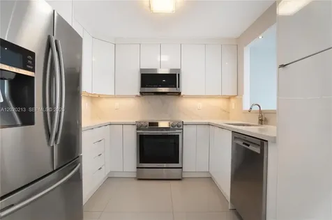 8233 Harding Avenue Miami Beach FL 33141