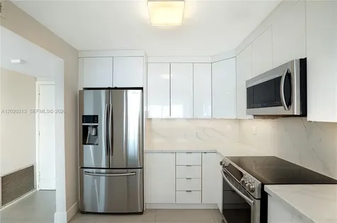 8233 Harding Avenue Miami Beach FL 33141