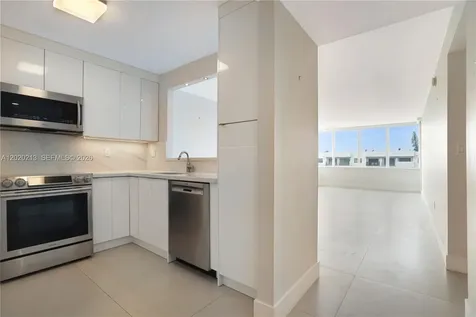 8233 Harding Avenue Miami Beach FL 33141