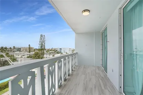 8233 Harding Avenue Miami Beach FL 33141