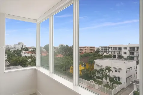 8233 Harding Avenue Miami Beach FL 33141