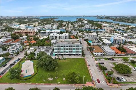 8233 Harding Avenue Miami Beach FL 33141