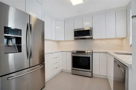 8233 Harding Avenue Miami Beach FL 33141
