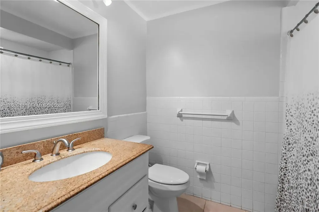 2420 SE 17th Causeway Fort Lauderdale FL 33316