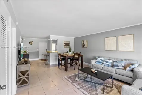 2420 SE 17th Causeway Fort Lauderdale FL 33316