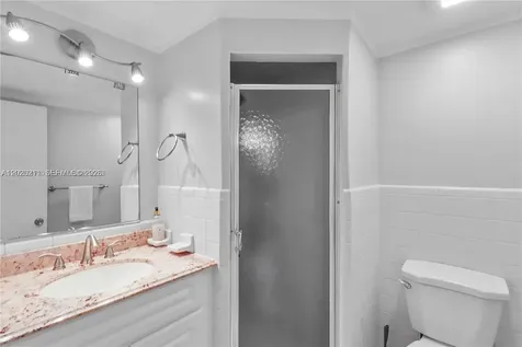 2420 SE 17th Causeway Fort Lauderdale FL 33316