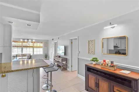 2420 SE 17th Causeway Fort Lauderdale FL 33316