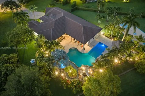 10018 Laurel Road Davie FL 33328
