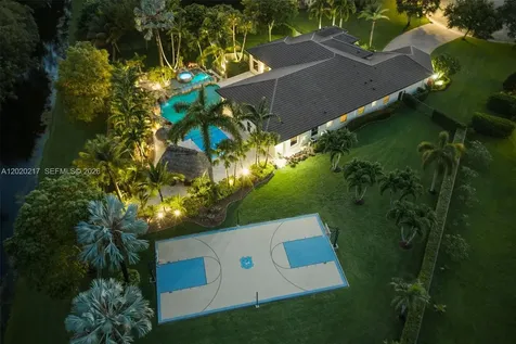 10018 Laurel Road Davie FL 33328