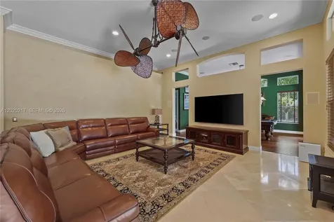 10018 Laurel Road Davie FL 33328