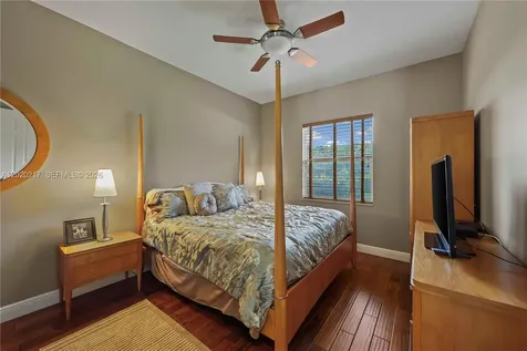 10018 Laurel Road Davie FL 33328
