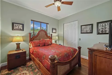 10018 Laurel Road Davie FL 33328