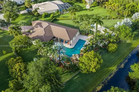 10018 Laurel Road Davie FL 33328