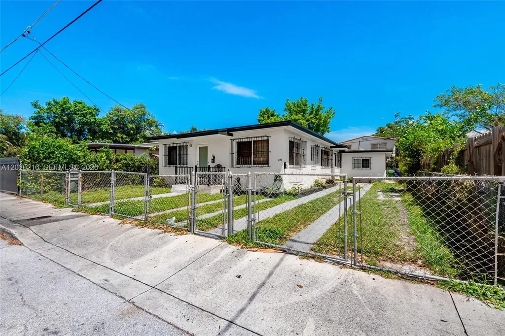 221 NW 32nd Street Miami FL 33127