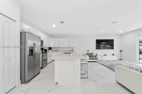 13305 SW 190th Terrace Miami FL 33177