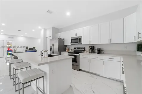 13305 SW 190th Terrace Miami FL 33177