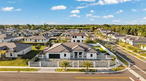 13305 SW 190th Terrace Miami FL 33177