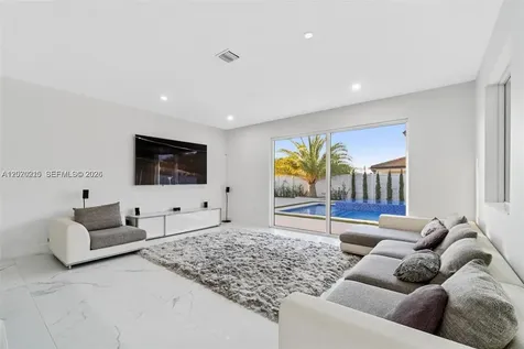 13305 SW 190th Terrace Miami FL 33177