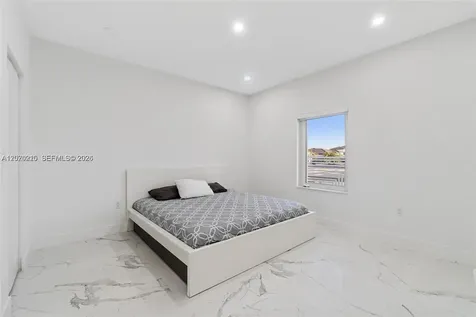 13305 SW 190th Terrace Miami FL 33177