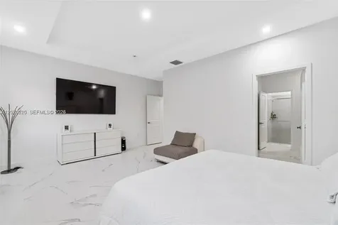 13305 SW 190th Terrace Miami FL 33177