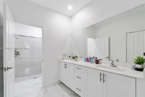 13305 SW 190th Terrace Miami FL 33177