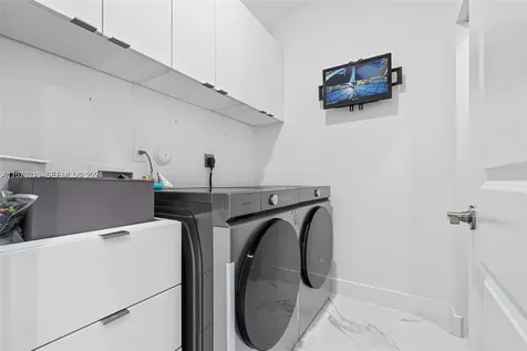 13305 SW 190th Terrace Miami FL 33177