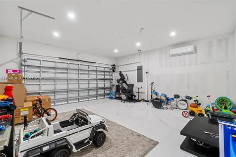 13305 SW 190th Terrace Miami FL 33177