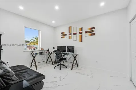 13305 SW 190th Terrace Miami FL 33177