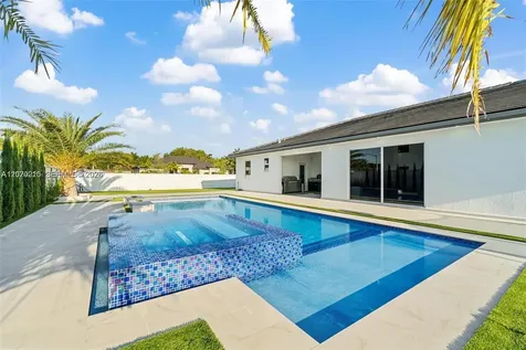 13305 SW 190th Terrace Miami FL 33177