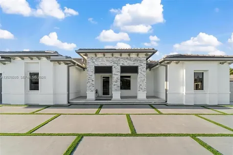 13305 SW 190th Terrace Miami FL 33177