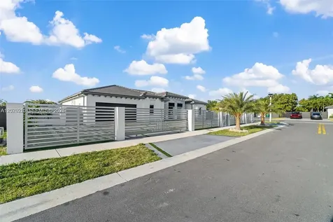 13305 SW 190th Terrace Miami FL 33177