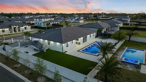 13305 SW 190th Terrace Miami FL 33177