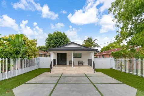 2171 NW 49th Street Miami FL 33142