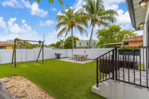 2171 NW 49th Street Miami FL 33142