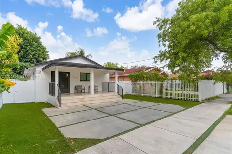 2171 NW 49th Street Miami FL 33142